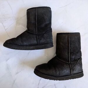 UGG Classic Short Winter Boots